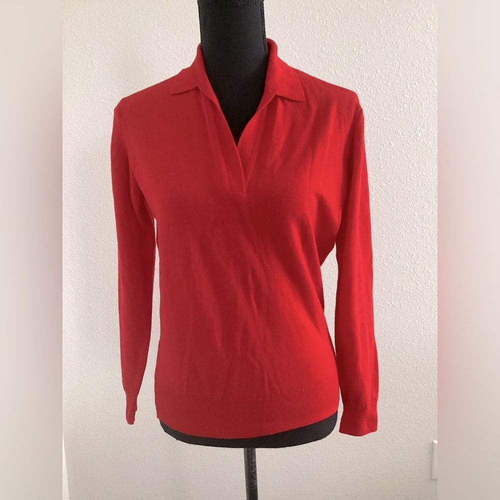 Norm Thompson red Sweater big enough to fit S and M